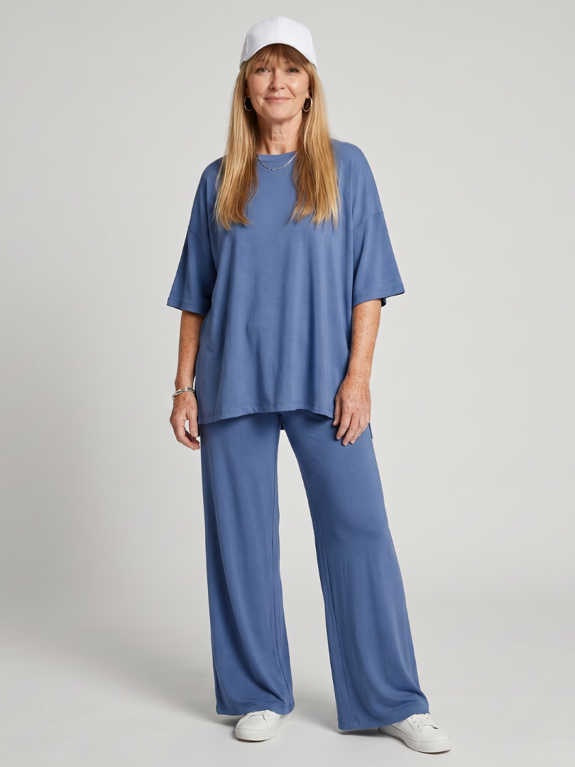 Women’s oversized short-sleeve top and wide-leg pants set, blue