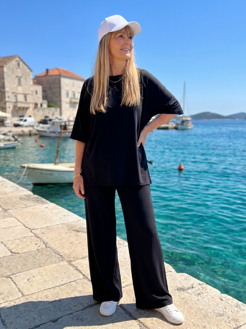 Women’s oversized short-sleeve top and wide-leg pants set, black