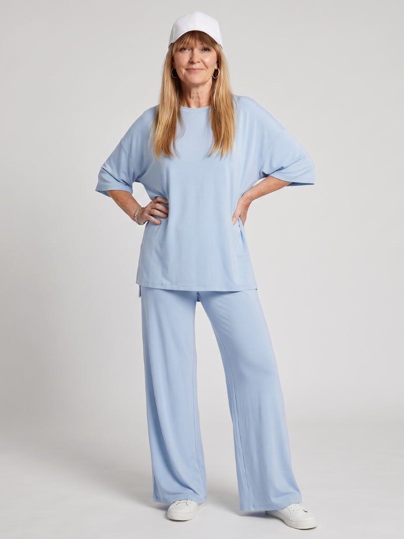 Women’s oversized short-sleeve top and wide-leg pants set, light blue